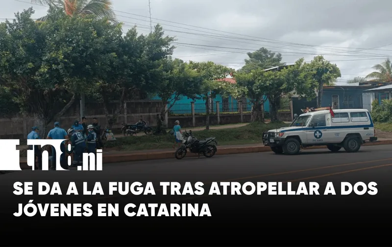 Conductor de taxi se da a la fuga tras atropellar a dos jóvenes en...
