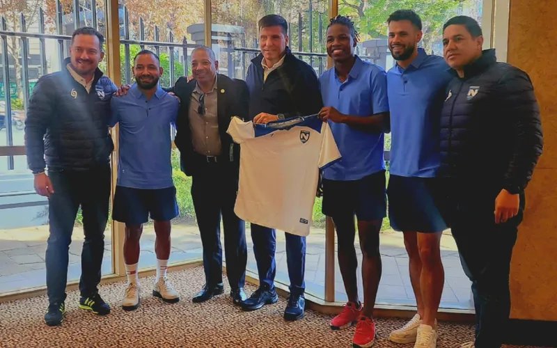 Sudáfrica con nuestra Selección Nacional de Fútbol