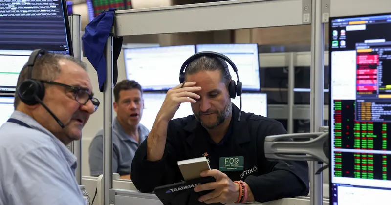 Venta masiva de bonos sacude a los mercados: el efecto en acciones, dólar, oro y América Latina