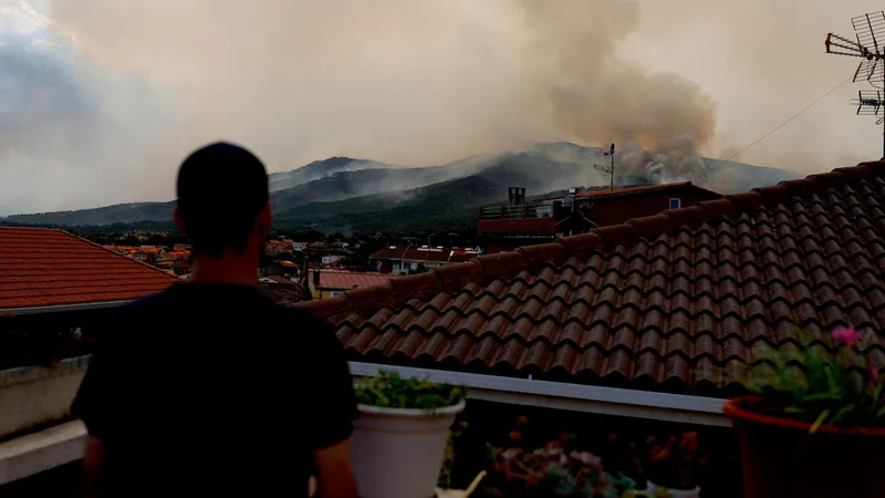 Sánchez marca las prioridades en la lucha contra los incendios
