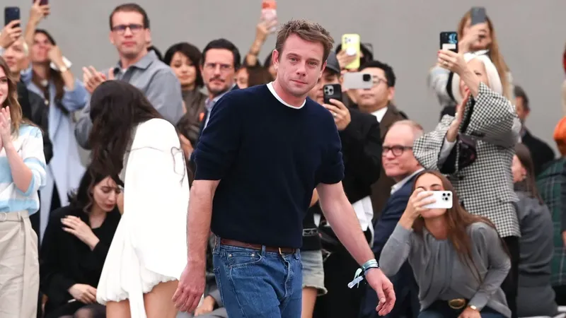 Jonathan Anderson llevará el desfile de Dior a Dublín este diciembre