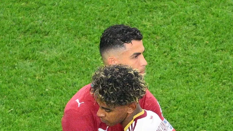 Con el corazón roto: Cristiano Ronaldo lloró sin consuelo tras caer ante España