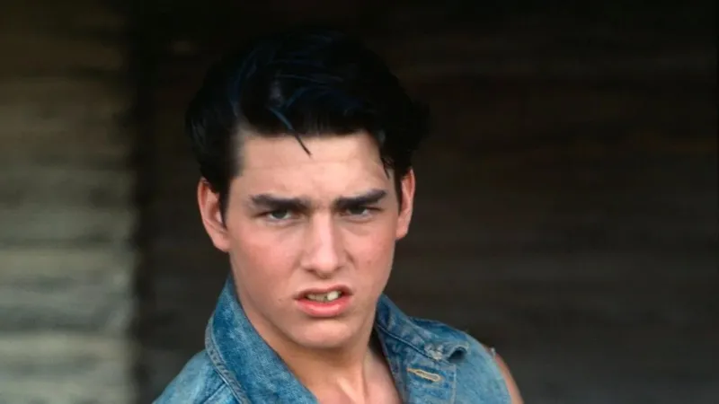 Tom Cruise tuvo que comer tarta de chocolate 100 veces haciendo 'Rebeldes'. Acabó vomitando, como es obvio