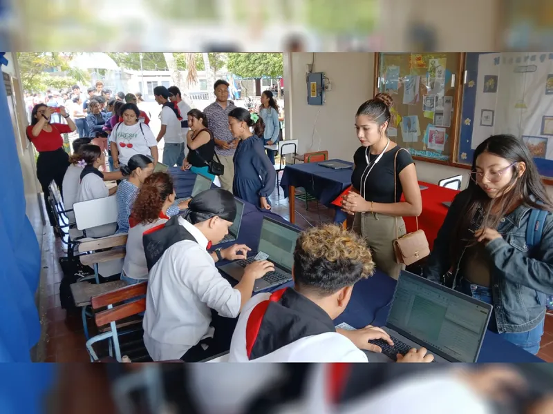 Inicia entrega de 29.000 becas Pueblo Presidente