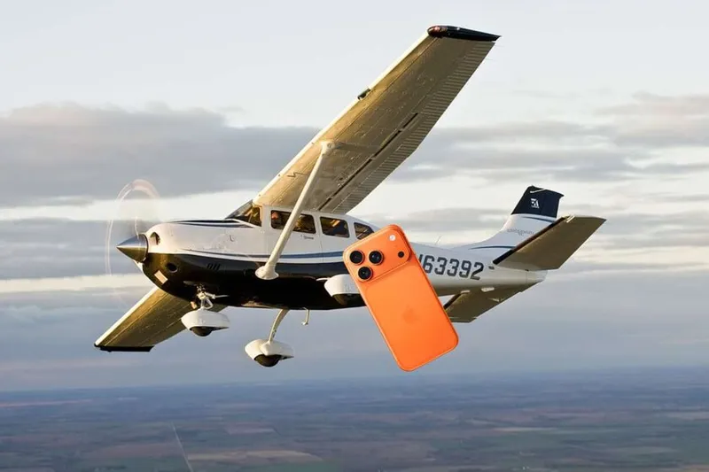 Un iPhone 17 Pro sale volando de una avioneta y sobrevive al impacto como si nada