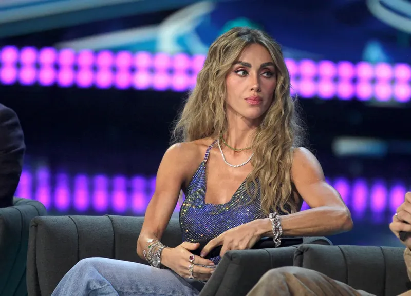 Anahí encara a Javier Ceriani tras revelar supuestos problemas económicos de su padre