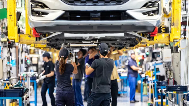 El mayor problema de los talleres con los coches eléctricos puede convertirse en una oportunidad laboral enorme