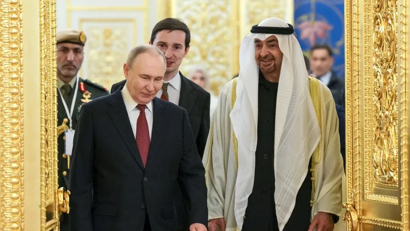 Putin se comunica telefónicamente con su similar de Emiratos Árabes Unidos