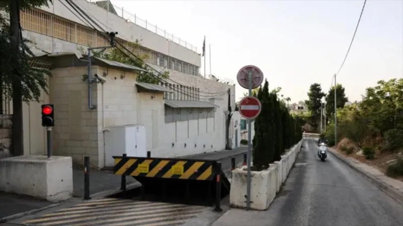 Israel cierra consulado británico en Al-Quds y veta a altos cargos