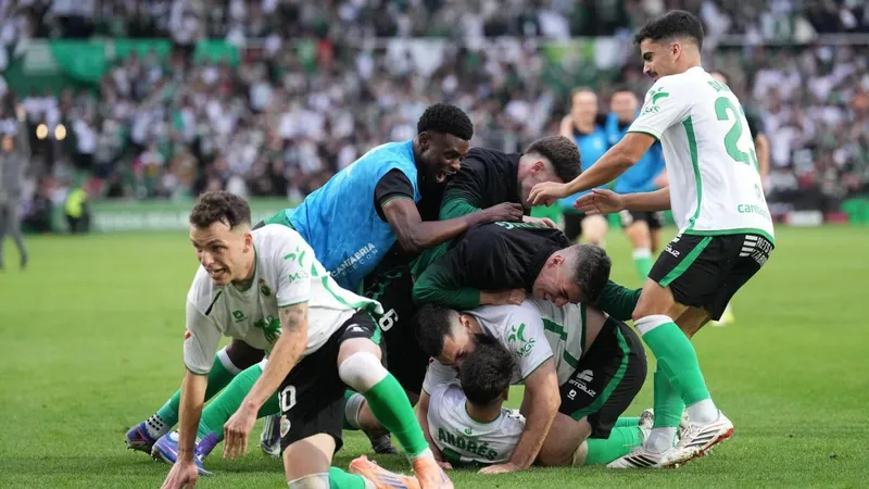 La clasificación, en directo: en juego el ascenso y descenso en la última jornada