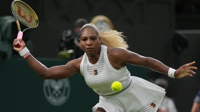 Serena Williams cae con la cara en alto en su regreso a Wimbledon a los 44 años