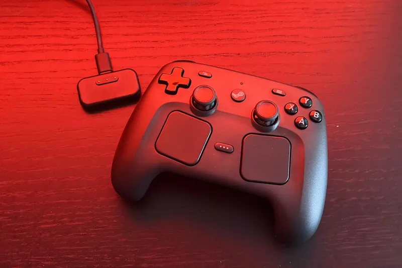 Tu Steam Controller ya puede moverse solo para cargarse, pero no es oficial sino una genialidad de su comunidad y de cómo está construido