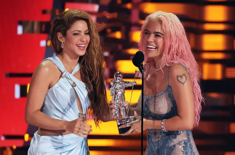 Karol G y Shakira reciben 2 nominaciones c/u a los Kids’ Choice Awards 2026: Lista completa