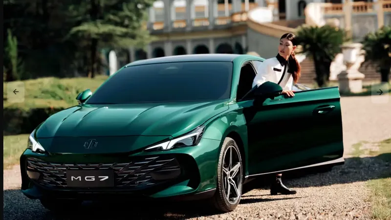 Tras las acusaciones de plagio, MG defiende que su nuevo coche eléctrico, el MG07, "solo ha copiado el diseño de los MG clásicos"