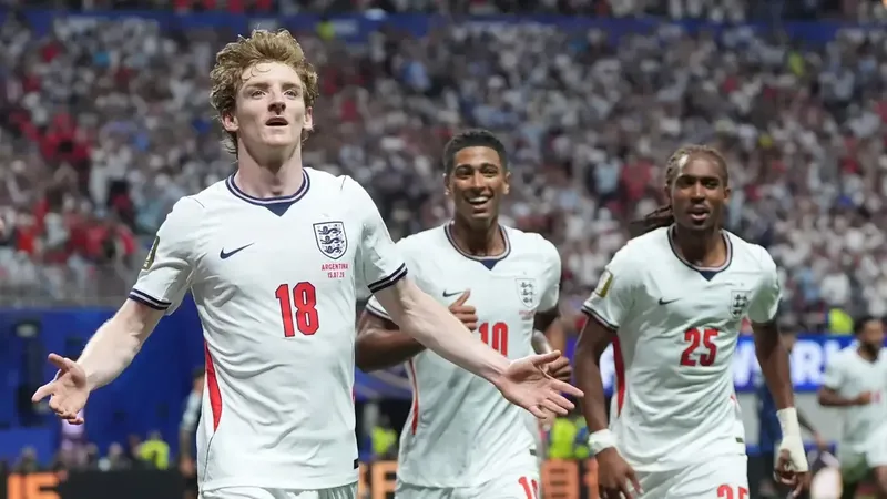 ¡Gordon adelanta a Inglaterra!