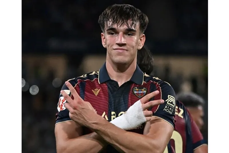 Carlos Espí se convierte en nuevo delantero del Real Madrid