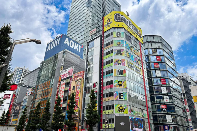 Esta tienda de videojuegos en Tokio esconde ediciones en físico que nunca llegaron a Occidente, y de tan pocas copias que hasta en Japón es difícil conseguirlas