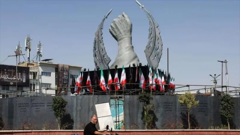 ¿Qué significa “el puño cerrado” del Líder mártir de Irán?