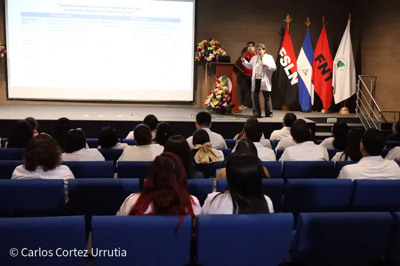 Médicos nicaragüenses celebran Semana de la Lactancia