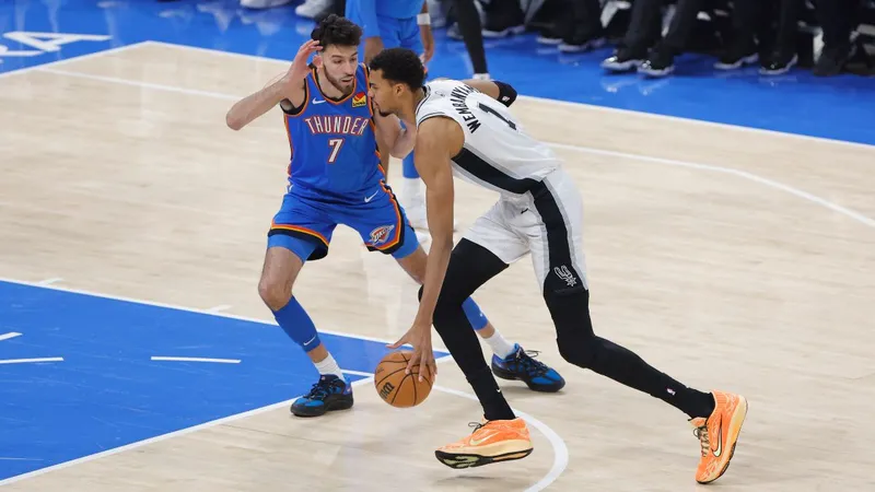 Wembanyama lidera los mejores quintetos defensivos