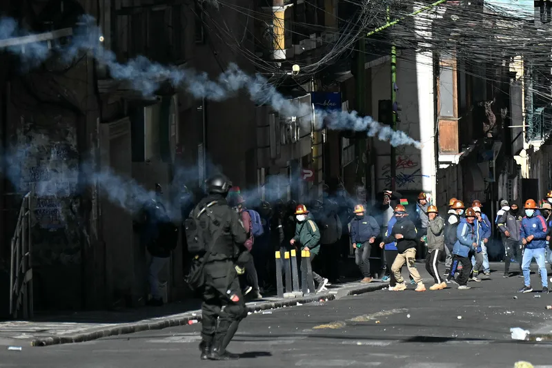 Renuncia o convulsión: el ultimátum de los manifestantes al presidente de Bolivia