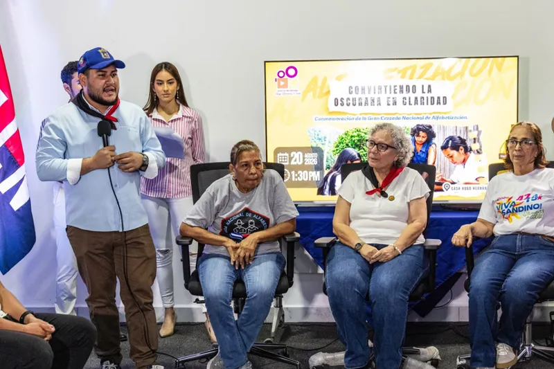 Recuerdan la Cruzada Nacional de Alfabetización con memoria y testimonios