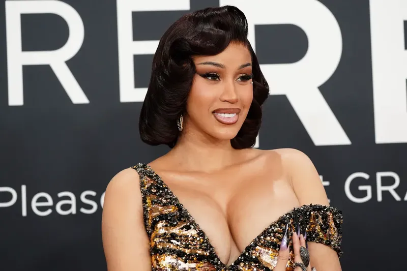Cardi B debuta con su primer Tiny Desk Concert