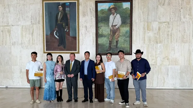 Grupo artístico de Hunan conoce el patrimonio cultural de Managua