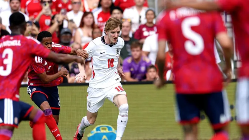 Rashford, titular en Inglaterra en un once sin Gordon
