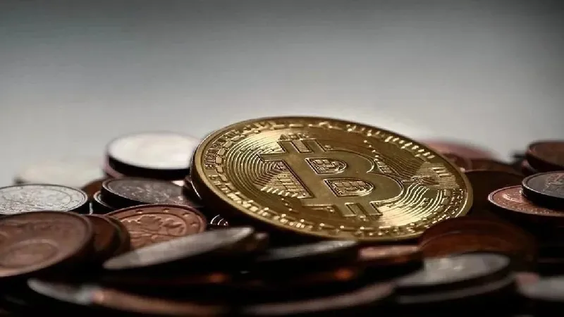 Irán introduce seguro marítimo en Bitcoin para buques que transiten por Ormuz