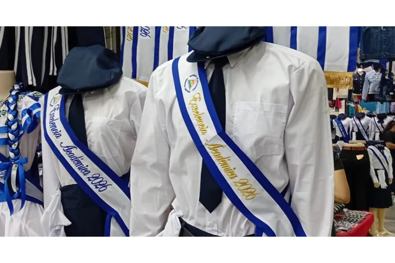 Comerciantes mantienen precios de uniformes en el Roberto Huembes