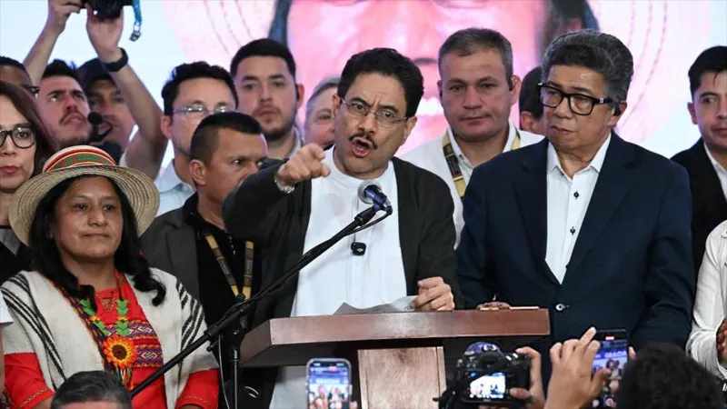 Iván Cepeda denuncia amenazas contra su equipo de colaboradores