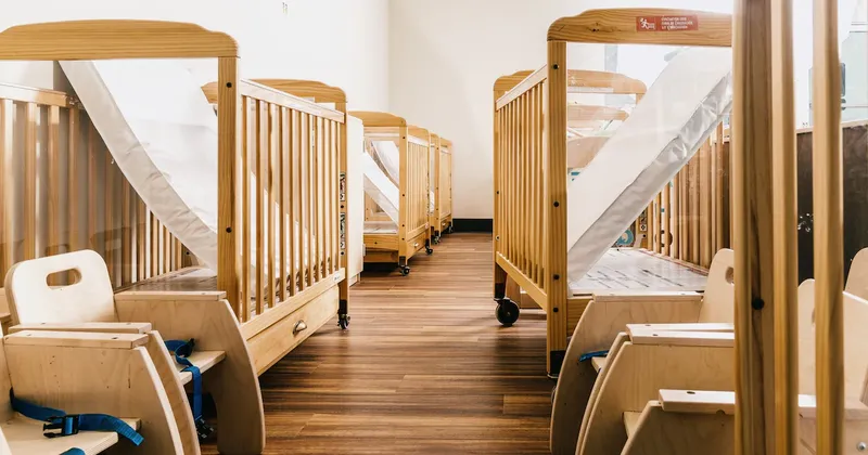 Demócratas proponen guarderías públicas gratuitas o US$1.000 al mes para familias con niños pequeños