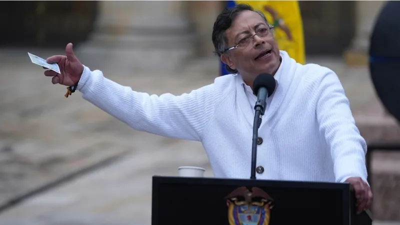 “Muere la libertad”: Petro reacciona al espaldarazo de Trump a De la Espriella