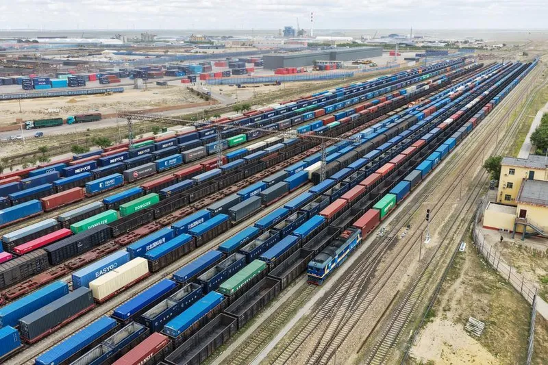 Trenes de carga China-Europa consolidan prosperidad común mediante conectividad euroasiática