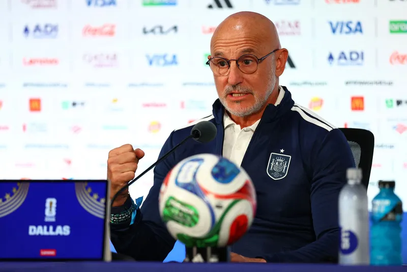 Soy un gran admirador de Cristiano Ronaldo: Luis de la Fuente