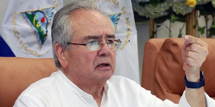 Gustavo Porras destaca respaldo del Ejército al iniciar las consultas de la reforma constitucional