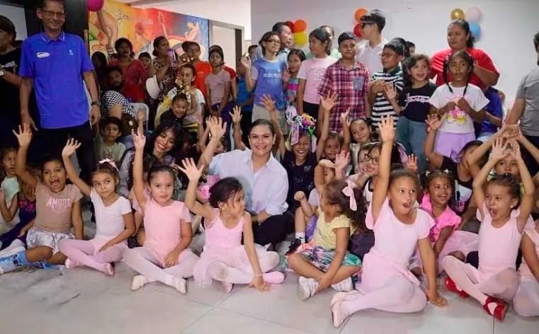 ALMA realiza jornada cultural con niños y niñas