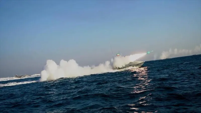 CGRI golpea buque de EEUU en mar de Omán en respuesta a ataque a un buque iraní