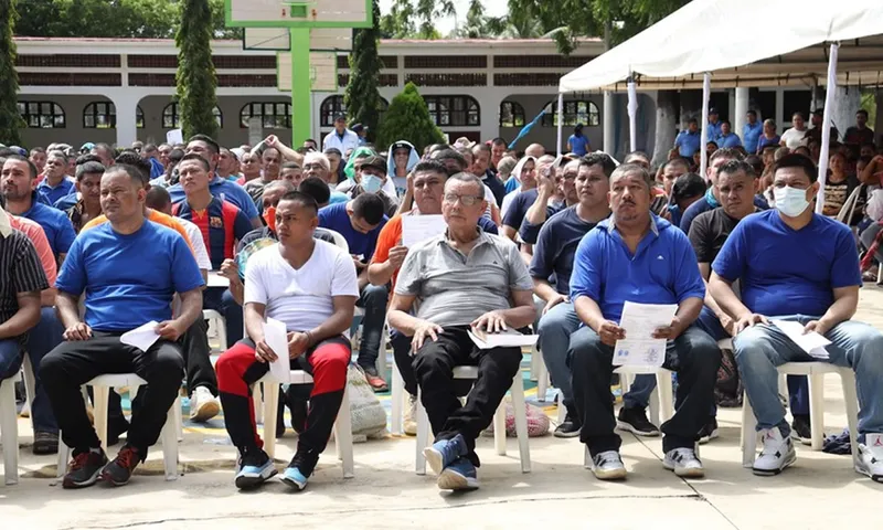Otorgarán beneficio de convivencia familiar a 1,500 privados de libertad