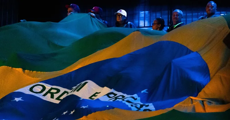 Mercados se preparan para fuertes fluctuaciones con independencia del resultado de las elecciones en Brasil