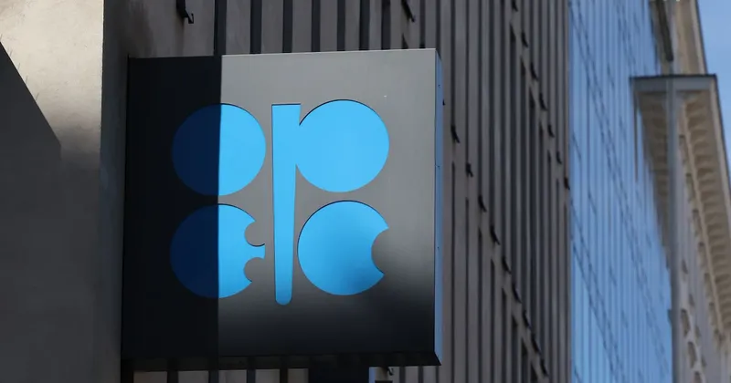 OPEP+ acuerda mantener sin cambios los objetivos de producción de petróleo en noviembre