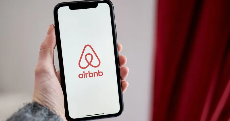 Más que alojamientos: Airbnb expande su negocio con almacenamiento de equipaje y traslados