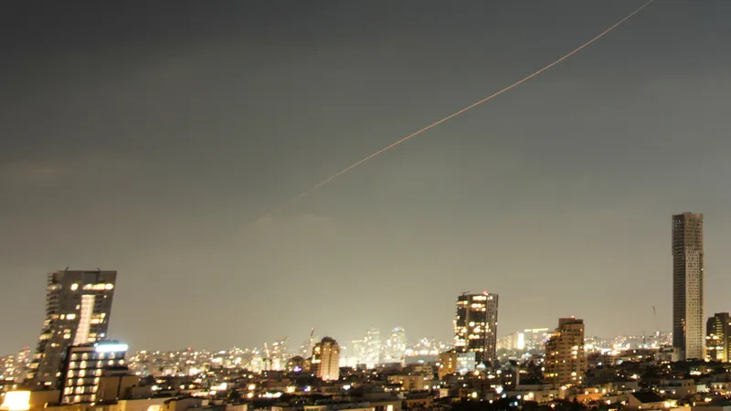 Israel e Irán intercambian ataques en una nueva escalada de tensiones en Oriente Medio