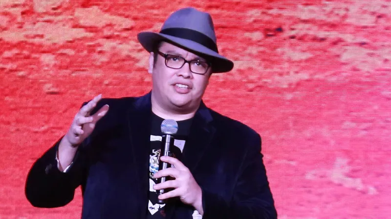 Franco Escamilla se convierte en el PRIMER COMEDIANTE mexicano en dar show en el Madison Square Garden