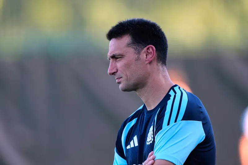 Argentina se muestra optimista para lograr la renovación de Scaloni como entrenador