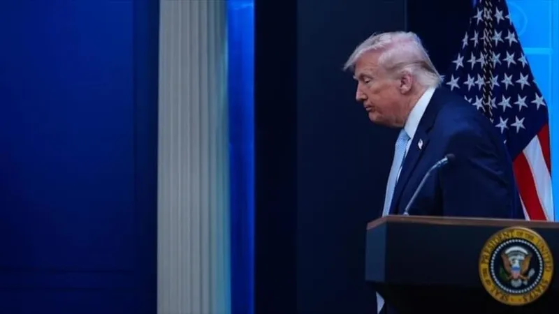 Nueva retirada de Trump ante Irán, esta vez alegando solicitud de líderes árabes