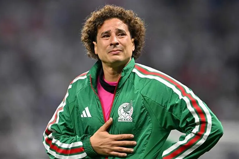 Guillermo Ochoa anuncia su retiro del fútbol tras 22 años de carrera