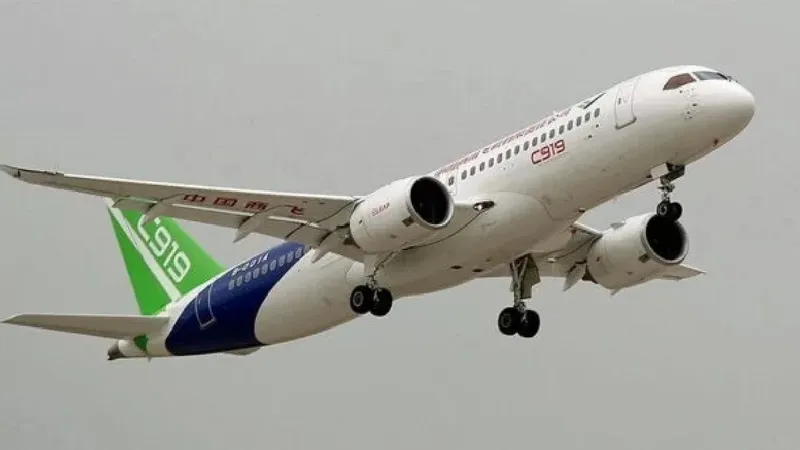 Aeropuerto de Valencia cobrará una nueva tarifa a pasajeros durante un año