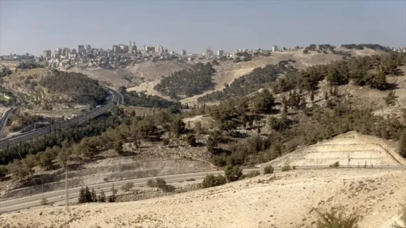 UE insta a Israel a frenar expansión de asentamientos en Cisjordania